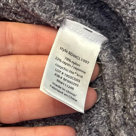 Barefoot Dreams Cable Knit Cardigan Sweater Shrug, Size S/M, Gray Soft Cozy Warm - Picture 6 of 7